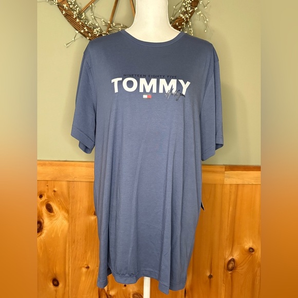 NWT Tommy Hilfiger Men's Short Sleeve T Shirt Logo Crew Neck Size L Vintage Blue - Picture 1 of 10